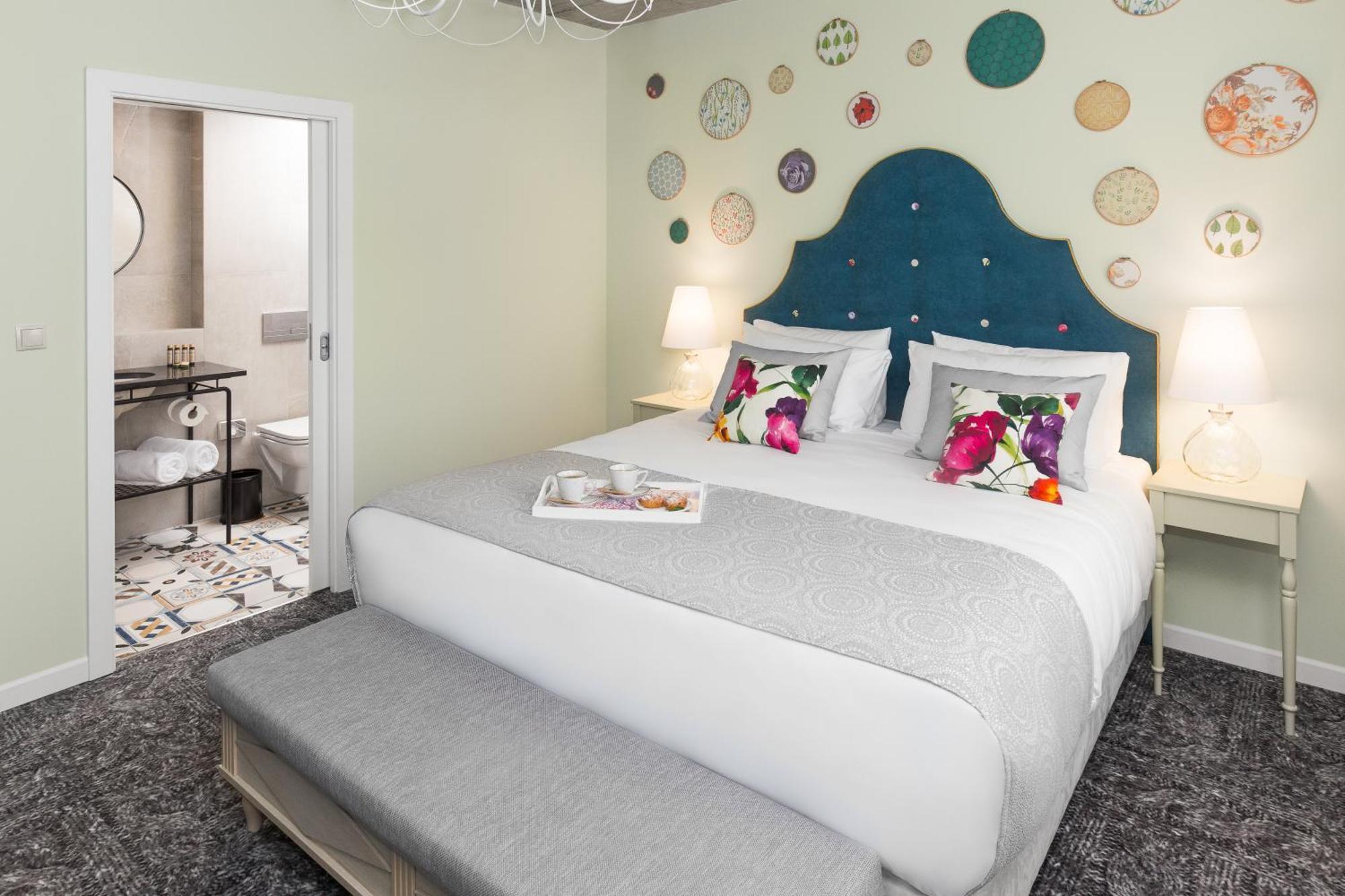 Standard King Room