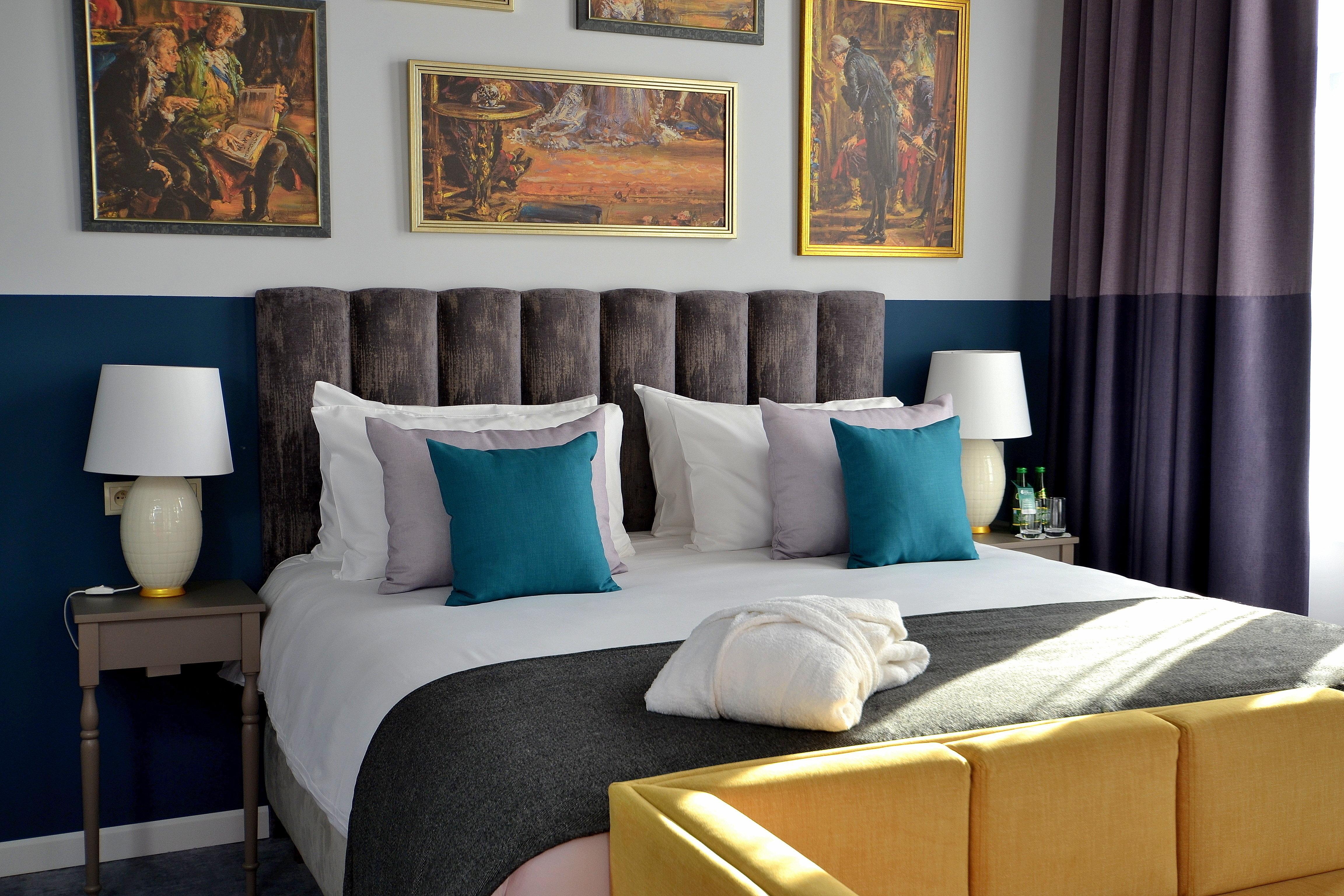 Standard King Room
