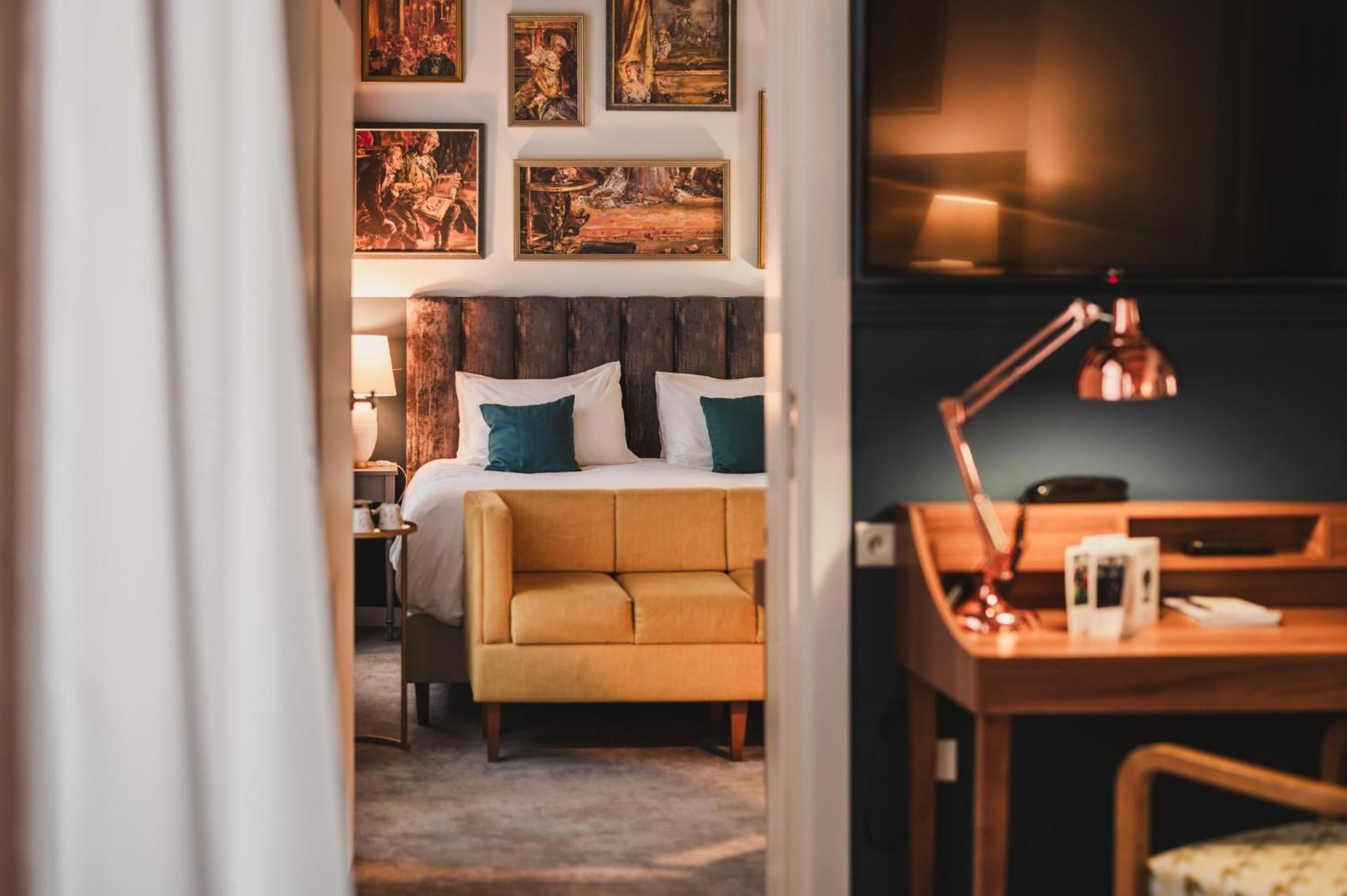 Premium King Room